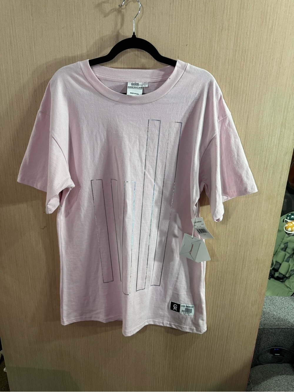 Good American Pale Pink Graphic Tee with Subtle Stripe Detail Size M/L NWT